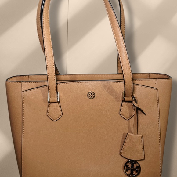 Tory BurchSaffiano Leather Shoulder Bag - Excellent Condition